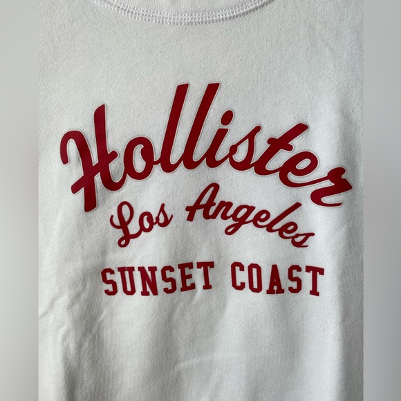 Hollister Women’s Crewneck Sweatshirt - Picture 2 of 6